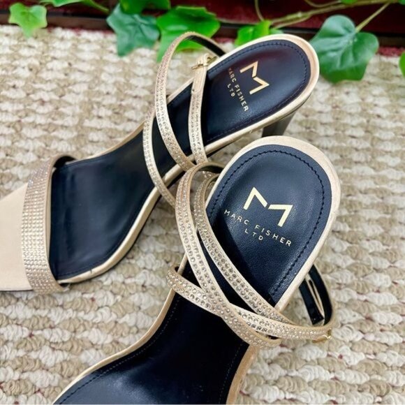 Marc Fisher LTD Cammile Ankle Strap Sandal in Light Natural Size 9.5 - Picture 9 of 14